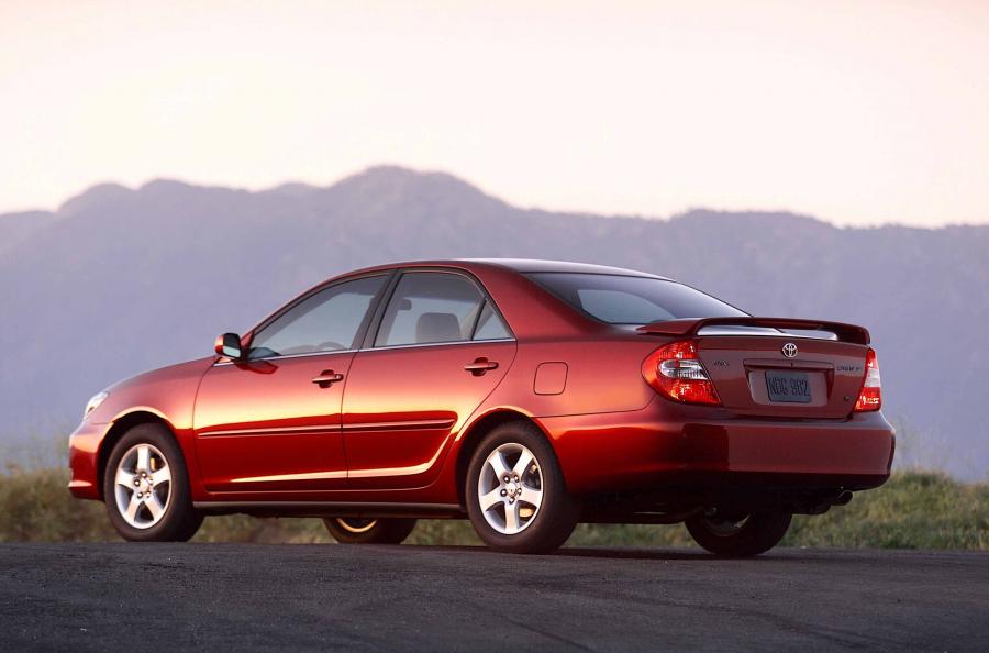  Toyota Camry 2002 года  (фото 21 из 32)